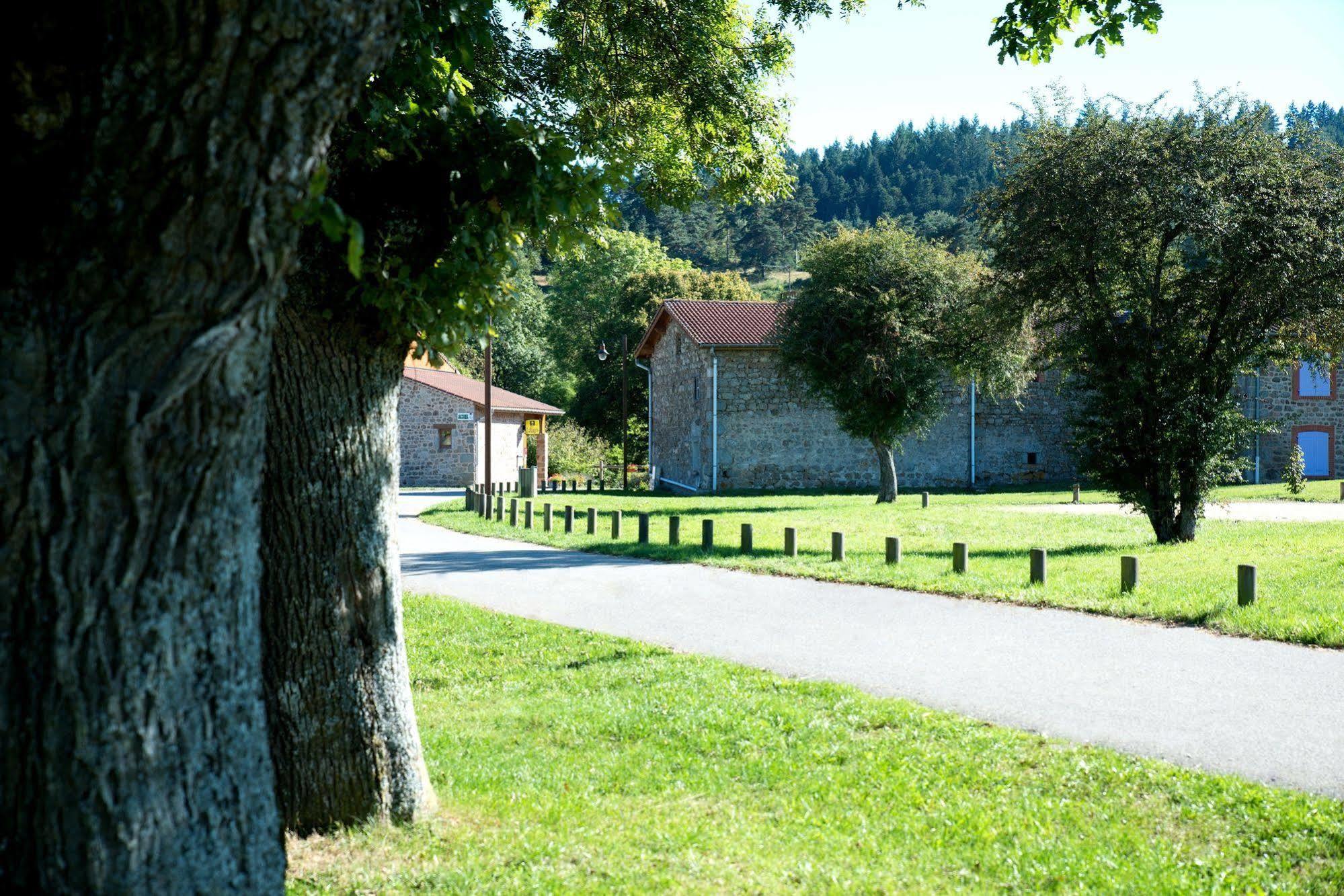 Domaine De La Plagnette Les Salles Exterior foto