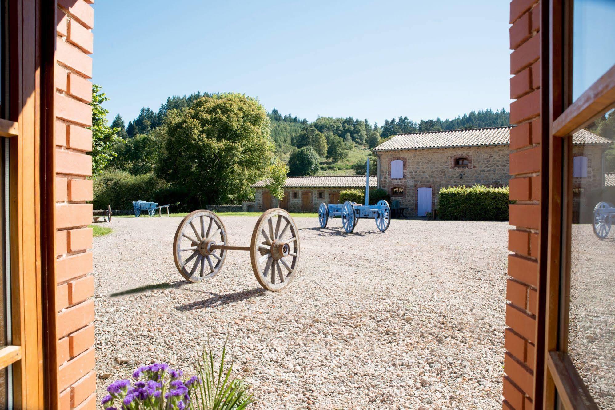 Domaine De La Plagnette Les Salles Exterior foto